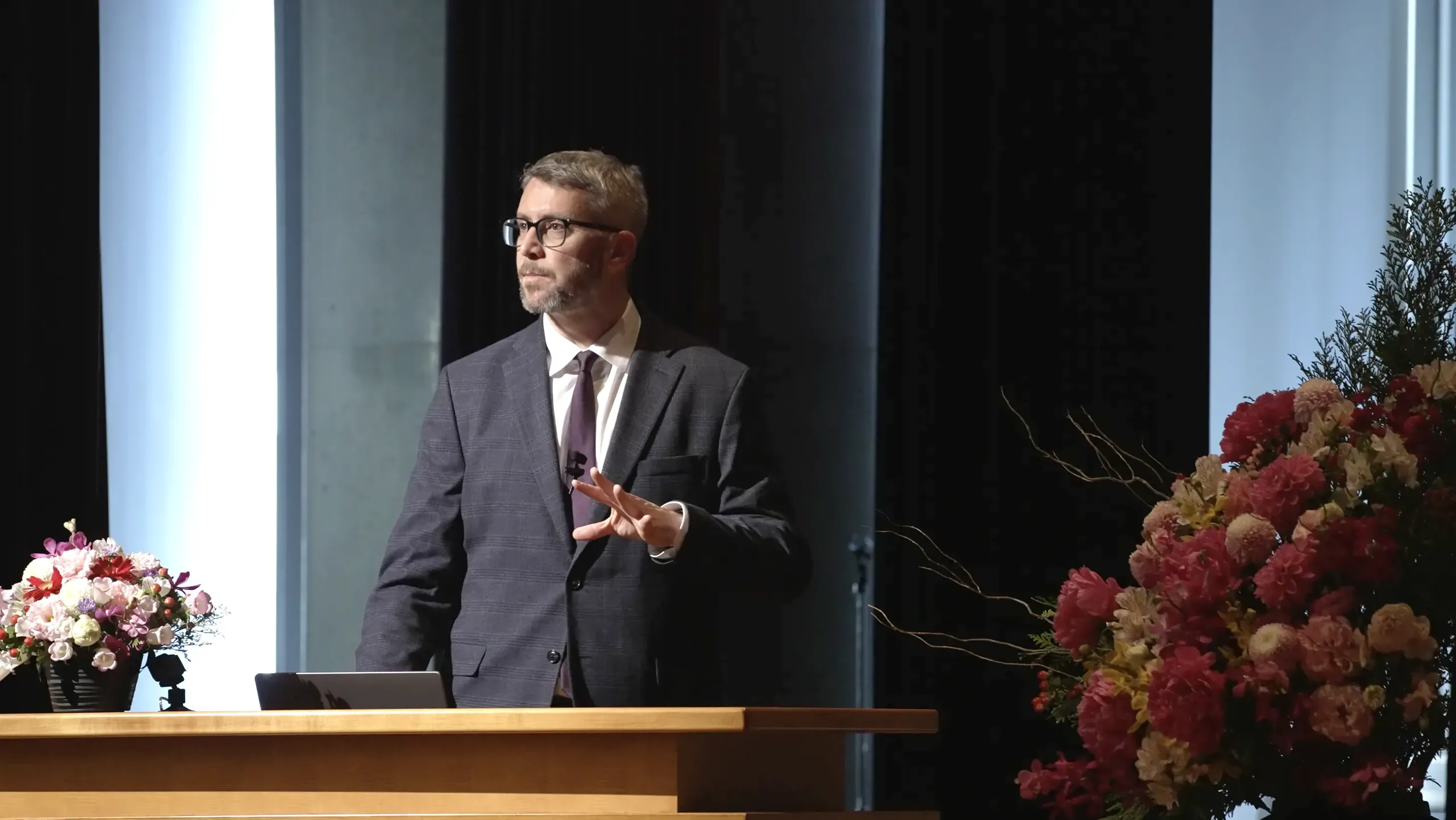 Laureate speaker portrait
